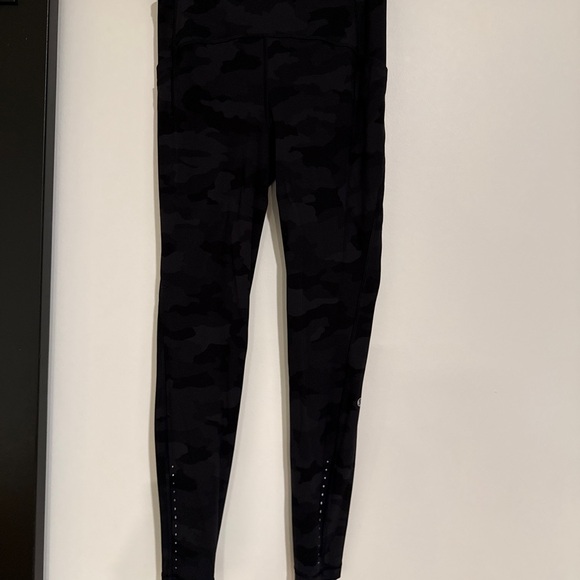 Lululemon Swift Speed HR Tight 28” Heritage 365 Camo Deep Coal Mult - Picture 3 of 9
